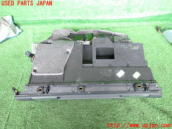 2UPJ-9239847516]アウディ・A3 スポーツバック(8PCAX)グローブボックス1 中古_2
