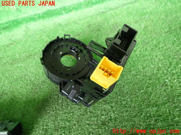 2UPJ-9239846800]アウディ・A3 スポーツバック(8PCAX)スパイラルケーブル(リール) 中古_3