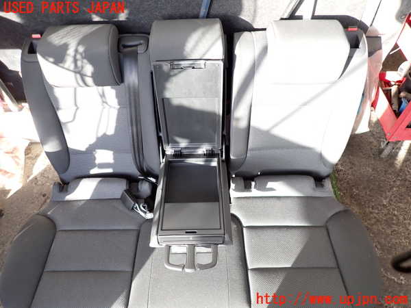 2UPJ-9239847385]アウディ・A3 スポーツバック(8PCAX)リアシート 中古_2