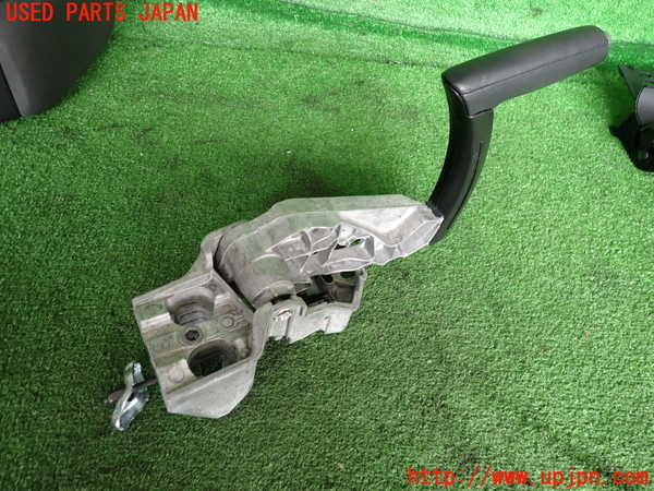 2UPJ-9239847550]アウディ・A3 スポーツバック(8PCAX)サイドブレーキレバー 中古_2