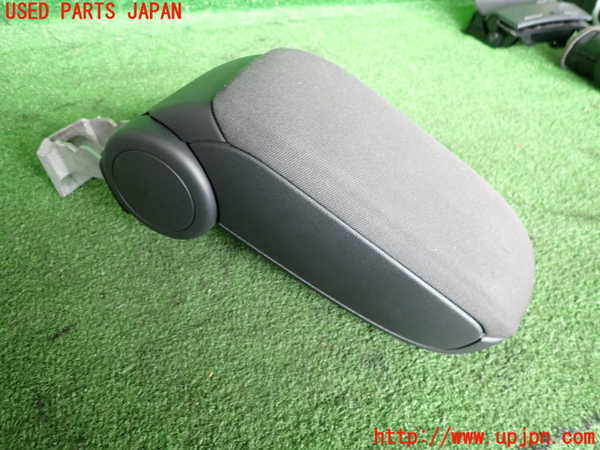 2UPJ-9239847549]アウディ・A3 スポーツバック(8PCAX)コンソール 中古_3