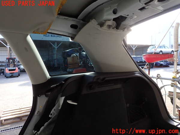 2UPJ-9239847675]アウディ・A3 スポーツバック(8PCAX)右リアピラートリム 中古_2