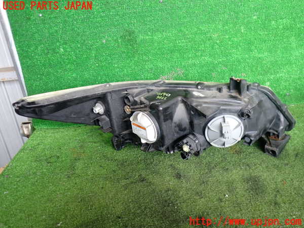 2UPJ-9239861132]ストリーム(RN8)左ヘッドライト HID 中古_2