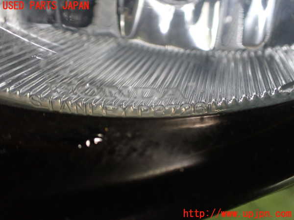 2UPJ-9239861182]ストリーム(RN8)左フォグ 中古_3