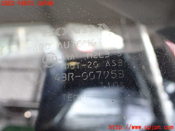 2UPJ-9239861382]ストリーム(RN8)左クォーターガラス 中古(43R-007953 M2L3)_2