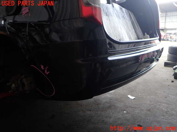 2UPJ-9239861610]ストリーム(RN8)リアバンパー 中古_3