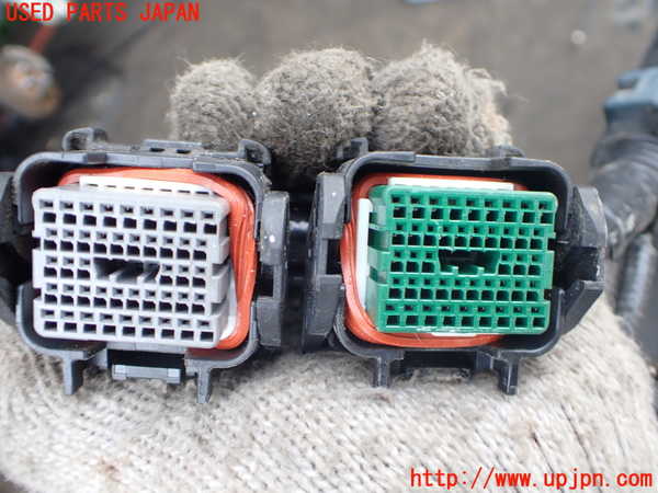 2UPJ-9239862010]ストリーム(RN8)エンジン R20A 中古_3
