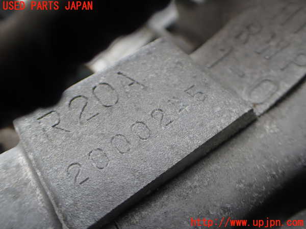 2UPJ-9239862010]ストリーム(RN8)エンジン R20A 中古_4