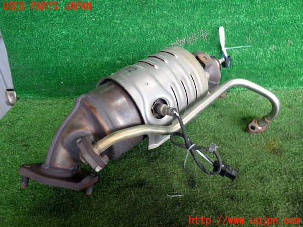 2UPJ-9239862661]ストリーム(RN8)触媒1 中古_2