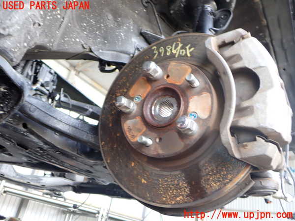 2UPJ-9239864290]ストリーム(RN8)右フロントナックルハブ 中古_2