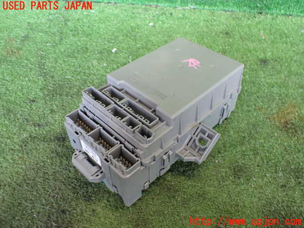 2UPJ-9239866741]ストリーム(RN8)ヒューズボックス1 中古_2