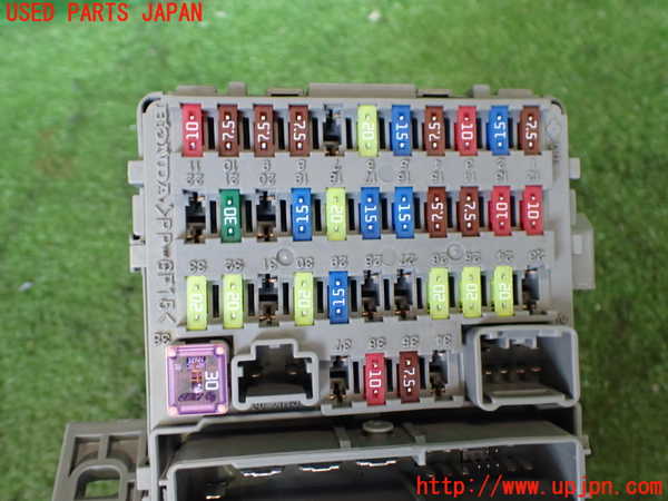 2UPJ-9239866741]ストリーム(RN8)ヒューズボックス1 中古_4