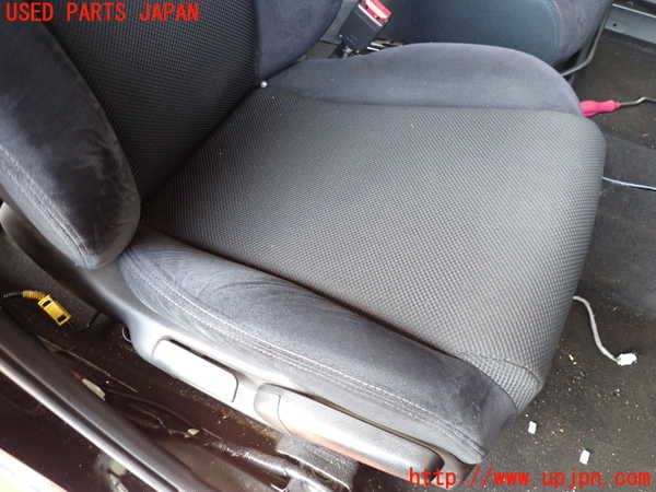 2UPJ-9239867035]ストリーム(RN8)運転席シート 中古_3