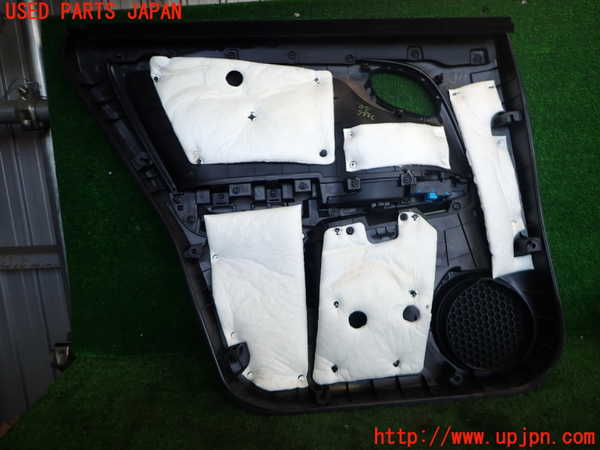 2UPJ-9239861294]ストリーム(RN8)右後ドア内張り 中古_3