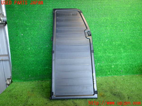2UPJ-9239867772]ストリーム(RN8)ラゲッジトレイ2 中古_2
