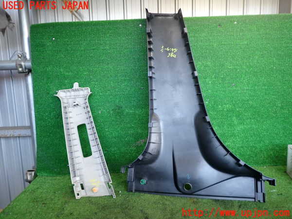 2UPJ-9239867665]ストリーム(RN8)右センターピラートリム 中古_2