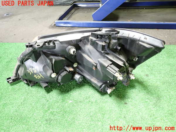1UPJ-9239871130]アルファードハイブリッド(ATH10W)右ヘッドライト ハロゲン 中古_2