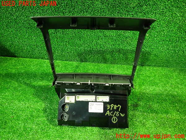 1UPJ-9239876066]アルファードハイブリッド(ATH10W)エアコンスイッチ1 中古_2