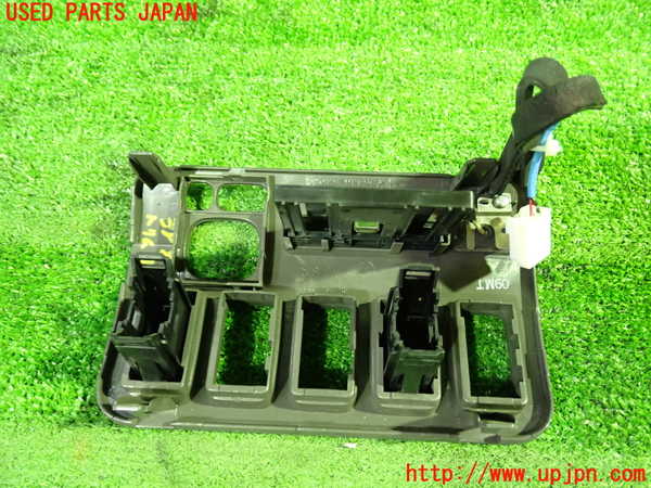 1UPJ-9239877692]アルファードハイブリッド(ATH10W)内装トリム類2 中古_2