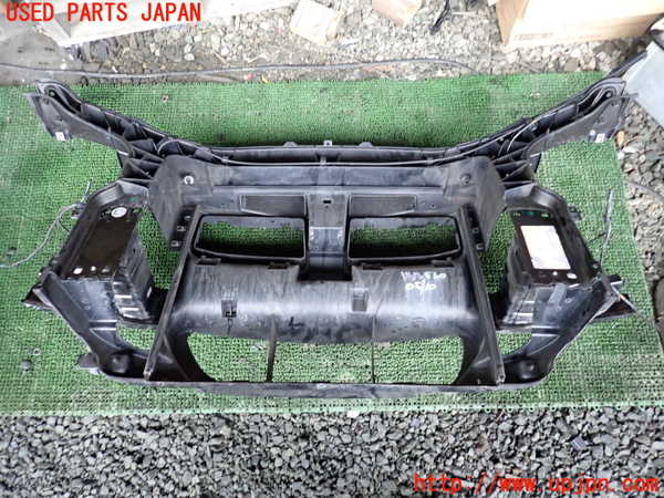 1UPJ-9239881041]BMW 320i(VA20 E90)コアサポート 中古_2