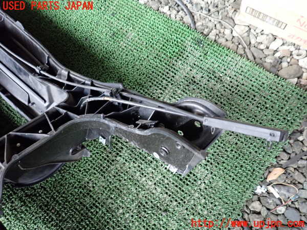 1UPJ-9239881041]BMW 320i(VA20 E90)コアサポート 中古_3
