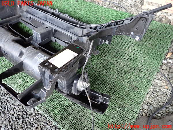 1UPJ-9239881041]BMW 320i(VA20 E90)コアサポート 中古_5