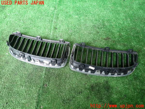 1UPJ-9239881050]BMW 320i(VA20 E90)ラジエターグリル 中古_2
