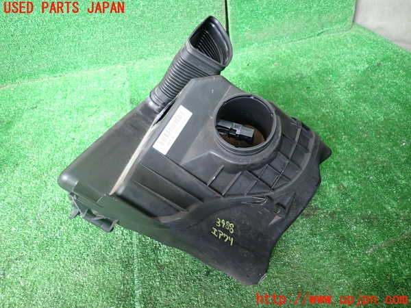 1UPJ-9239882560]BMW 320i(VA20 E90)エアクリーナーボックス 中古_2
