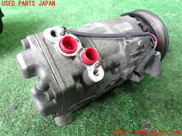 1UPJ-9239886025]BMW 320i(VA20 E90)エアコンコンプレッサー 中古_2