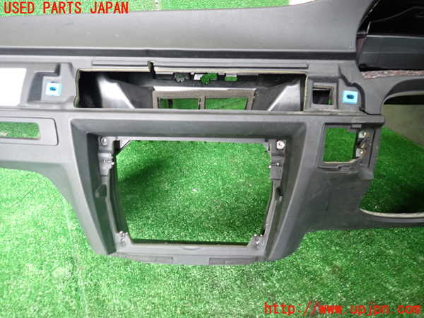 1UPJ-9239887505]BMW 320i(VA20 E90)ダッシュボード 中古_3