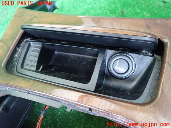 1UPJ-9239887540]BMW 320i(VA20 E90)センターコンソール 中古_3