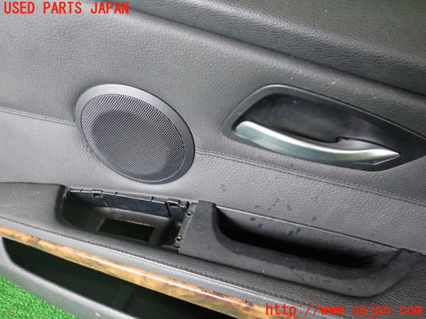 1UPJ-9239881234]BMW 320i(VA20 E90)右前ドア内張り 中古_2