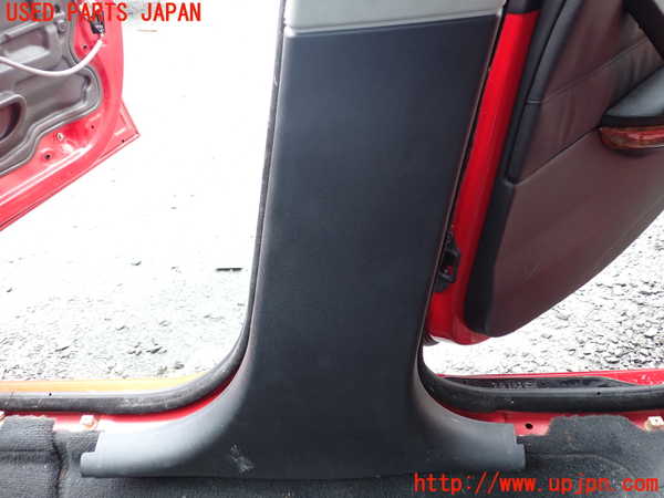 1UPJ-9239887665]BMW 320i(VA20 E90)右センターピラートリム 中古_3