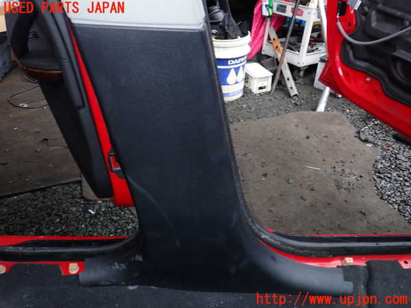1UPJ-9239887670]BMW 320i(VA20 E90)左センターピラートリム 中古_3