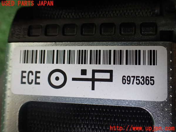 1UPJ-9239887155]BMW 320i(VA20 E90)右2列目シートベルト 中古_4