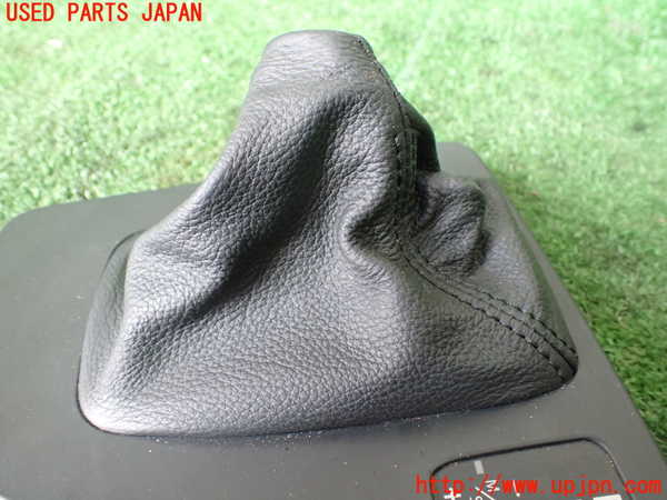 1UPJ-9239887575]BMW 320i(VA20 E90)シフトブーツ 中古_3