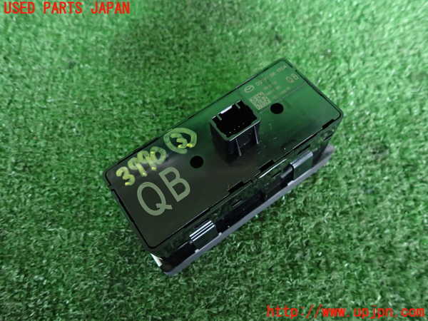 2UPJ-9239906308]MAZDA2(デミオ)(DJLFS)スイッチ3(横滑り防止OFF パーキングソナー ビュー他) 中古_2