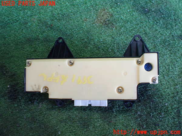 2UPJ-9239916240]センチュリー(GZG50)右前パワーウィンドウスイッチ 中古_3