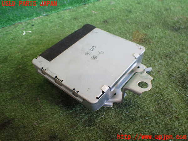 2UPJ-9239916120]センチュリー(GZG50)サスペンションコンピューター 中古_2