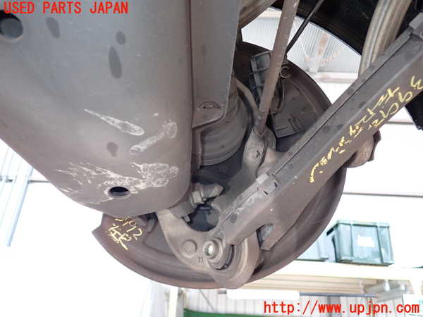 2UPJ-9239924305]ベンツ C180 ステーションワゴン S204(204249)左リアナックルハブ 中古_2