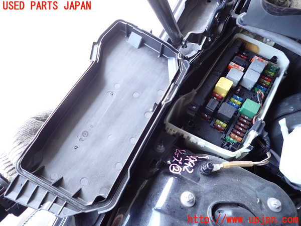 2UPJ-9239926742]ベンツ C180 ステーションワゴン S204(204249)ヒューズボックス2(EGルーム内運転席側) 中古_2