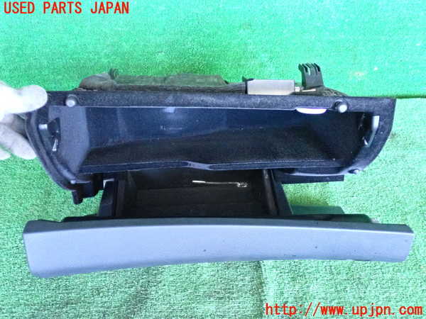 2UPJ-9239927516]ベンツ C180 ステーションワゴン S204(204249)グローブボックス1 中古_2