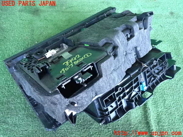 2UPJ-9239927516]ベンツ C180 ステーションワゴン S204(204249)グローブボックス1 中古_3