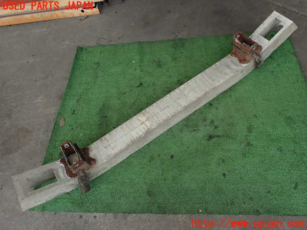 2UPJ-9239931014]セルシオ(UCF11)フロントバンパーホースメント 中古_2