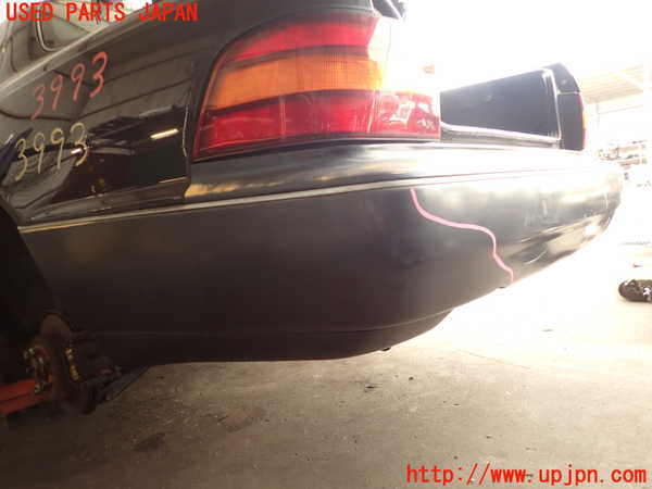 2UPJ-9239931610]セルシオ(UCF11)リアバンパー (ジャンク品) 中古_2