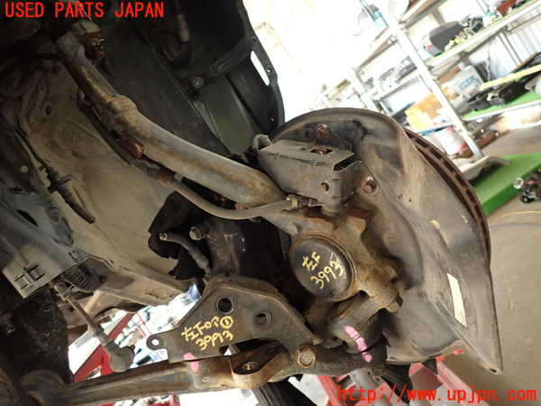 2UPJ-9239934295]セルシオ(UCF11)左フロントナックルハブ 中古_2
