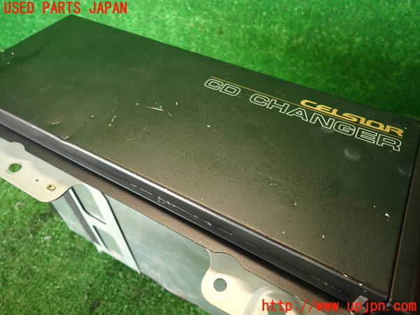 2UPJ-9239936505]セルシオ(UCF11)CDチェンジャー 中古_3