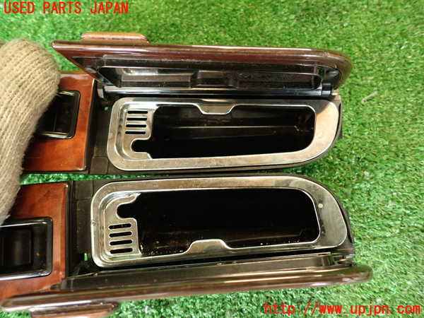 2UPJ-9239937822]セルシオ(UCF11)灰皿2 (ジャンク品) 中古_4