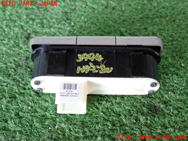 2UPJ-9239946290]リンカーン・ナビゲーター(不明)ハザードスイッチ 中古_2