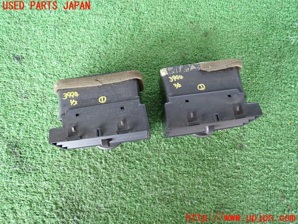 2UPJ-9239947526]リンカーン・ナビゲーター(不明)エアコン吹き出し口1 (真中) 中古_2